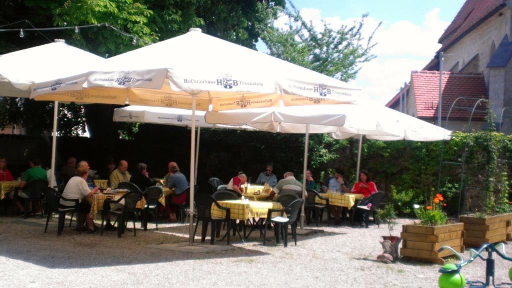 Stiftsgasthof Hochburg 외부 사진