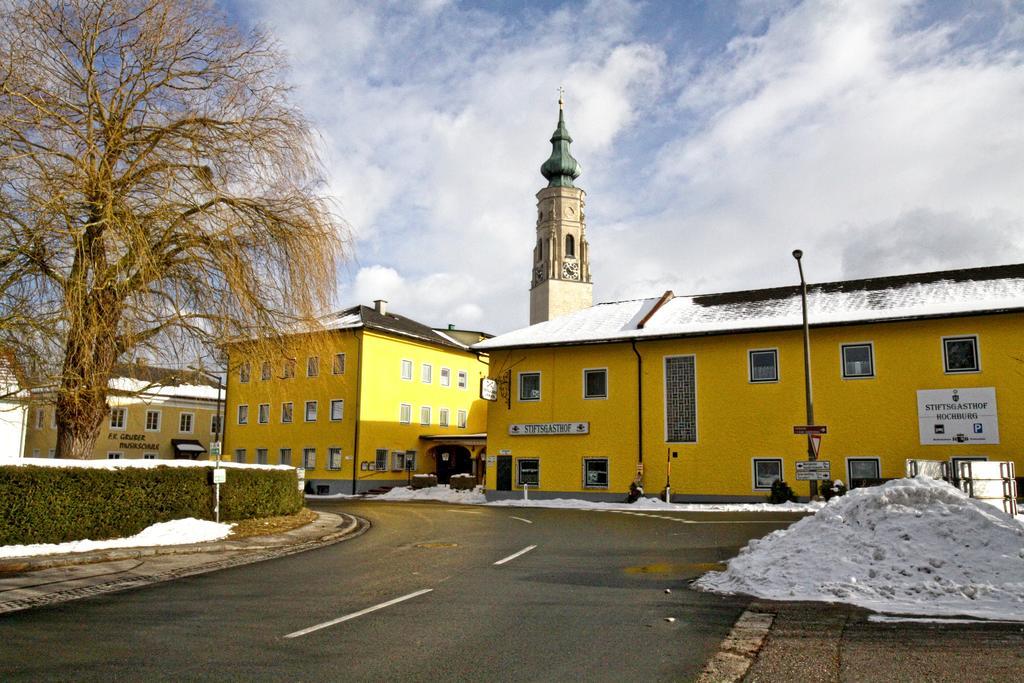 Stiftsgasthof Hochburg 외부 사진