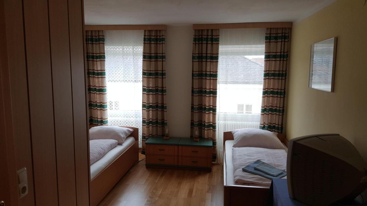 Stiftsgasthof Hochburg 외부 사진
